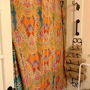 Shower curtain. Cloth NOT WATER PROOF.  72 x 72. 8 chrome hooks